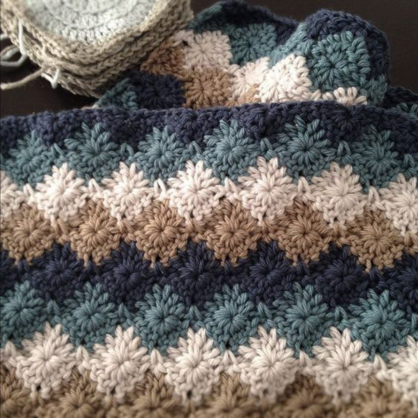 Harlequin Stitch Crochet Baby Blanket. 