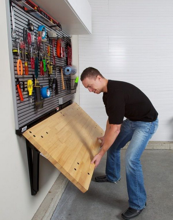 DIY Folding Workbench. 