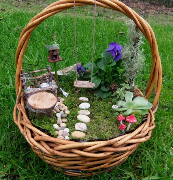 DIY Fairy Garden In An Old Basket 