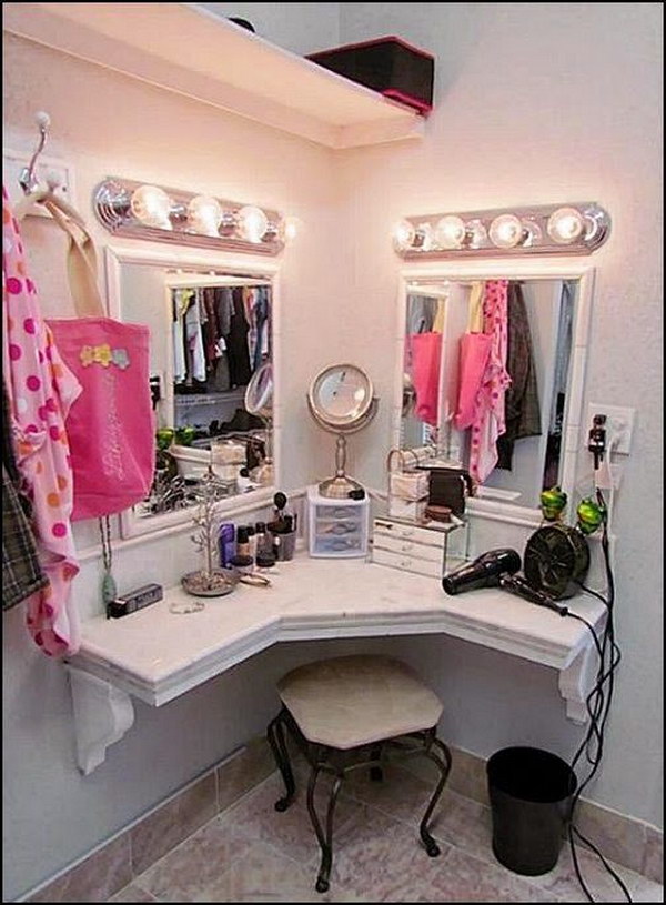 Corner Vanity 