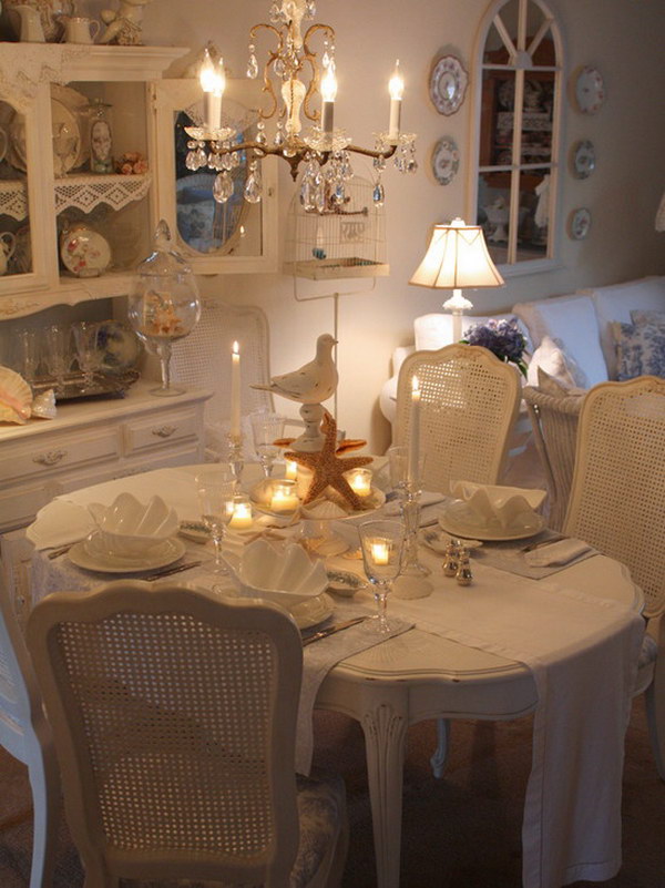Cozy And Shabby Chic Dining Room. 