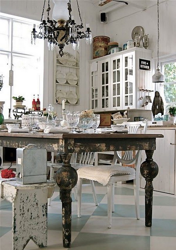 Vintage Chic Dining Room. 